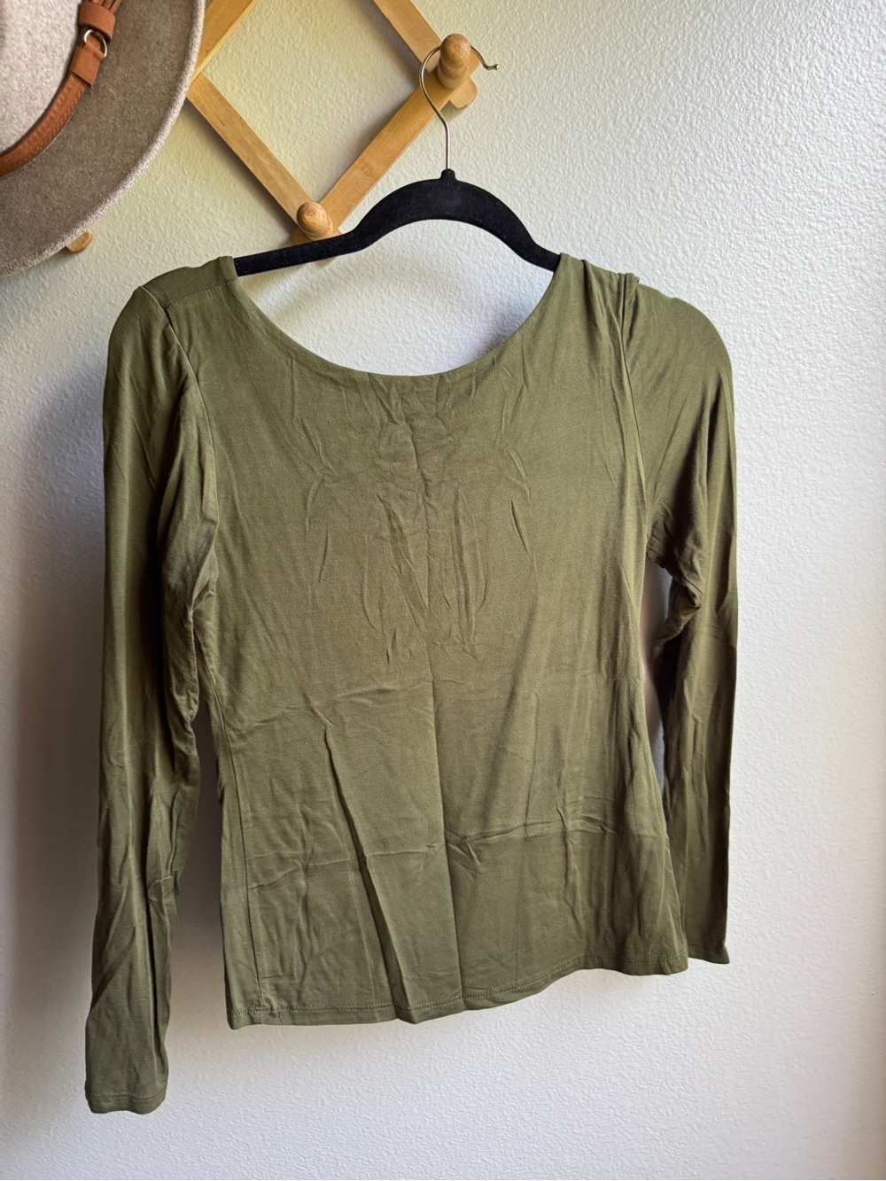 CJLA Olive Long-Sleeve Harper Scoop Neck Top